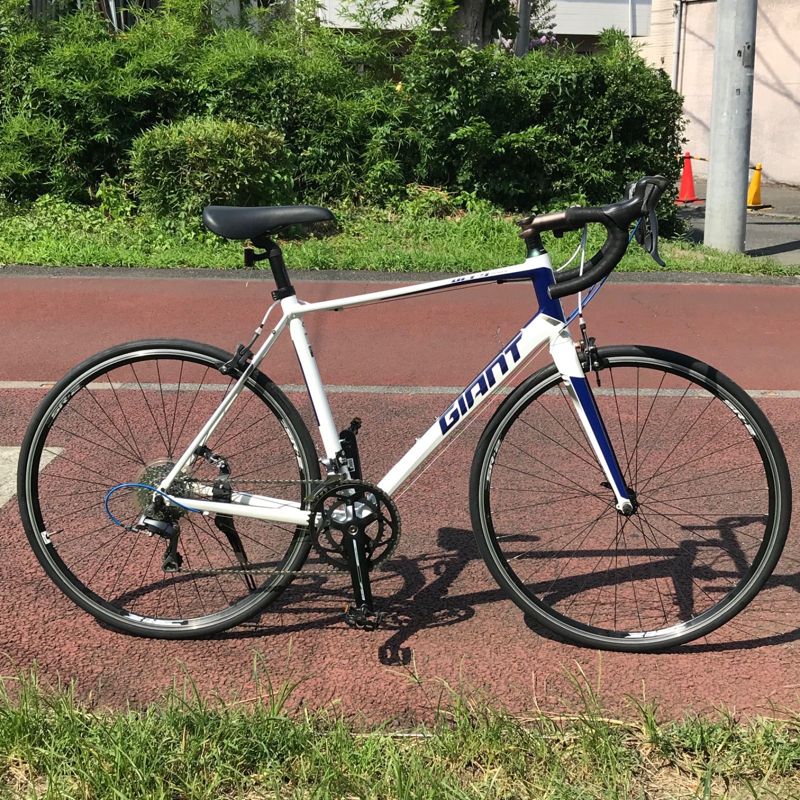 GIANT DEFY4 ロードバイク　180cm以上の方に GIANT DEFY4 ロードバイク 180cm以上の方に 自転車