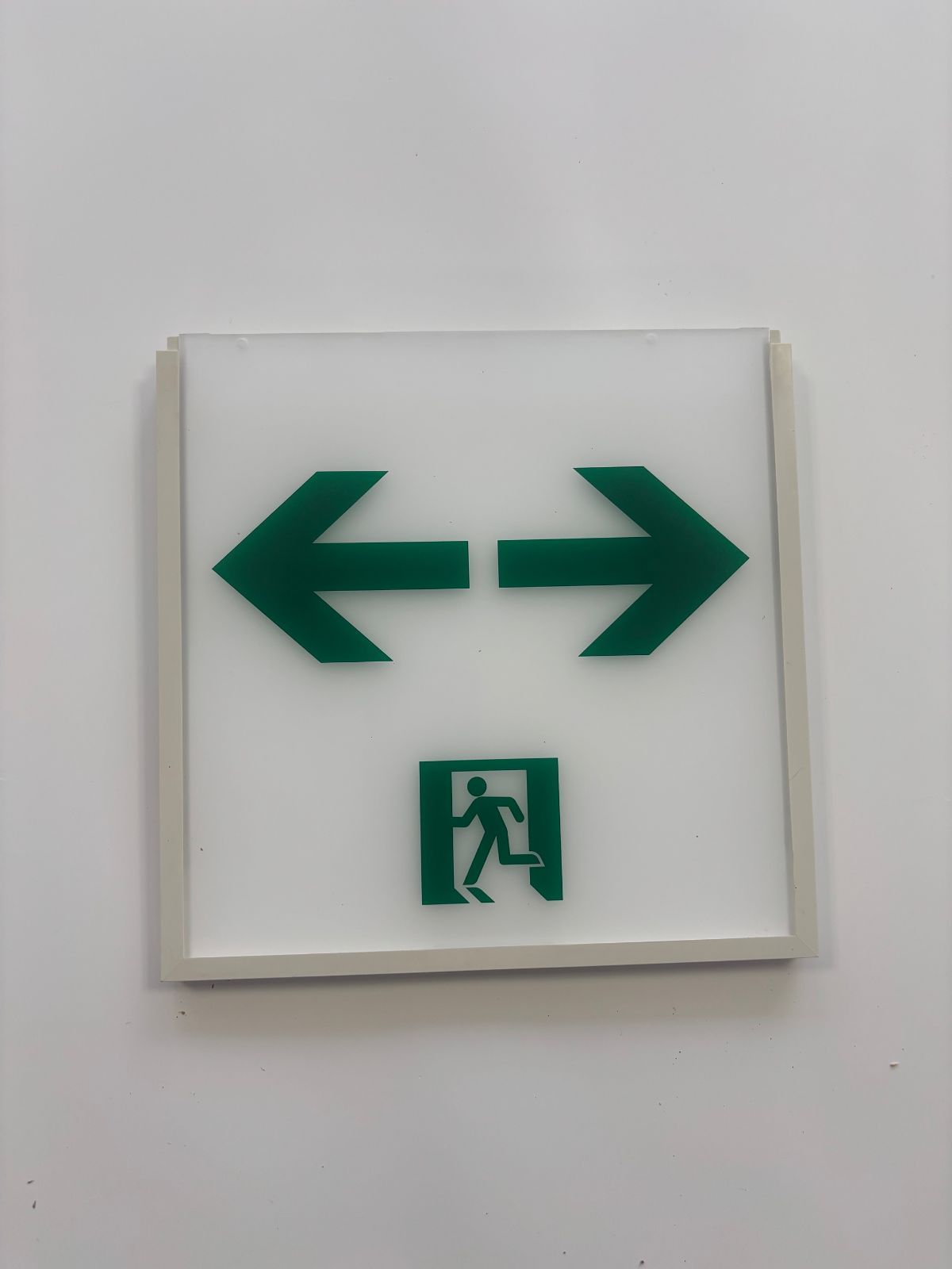 Panasonic誘導灯 B級BH形 両面 両矢印 誘導灯(非常灯) | パナソニック