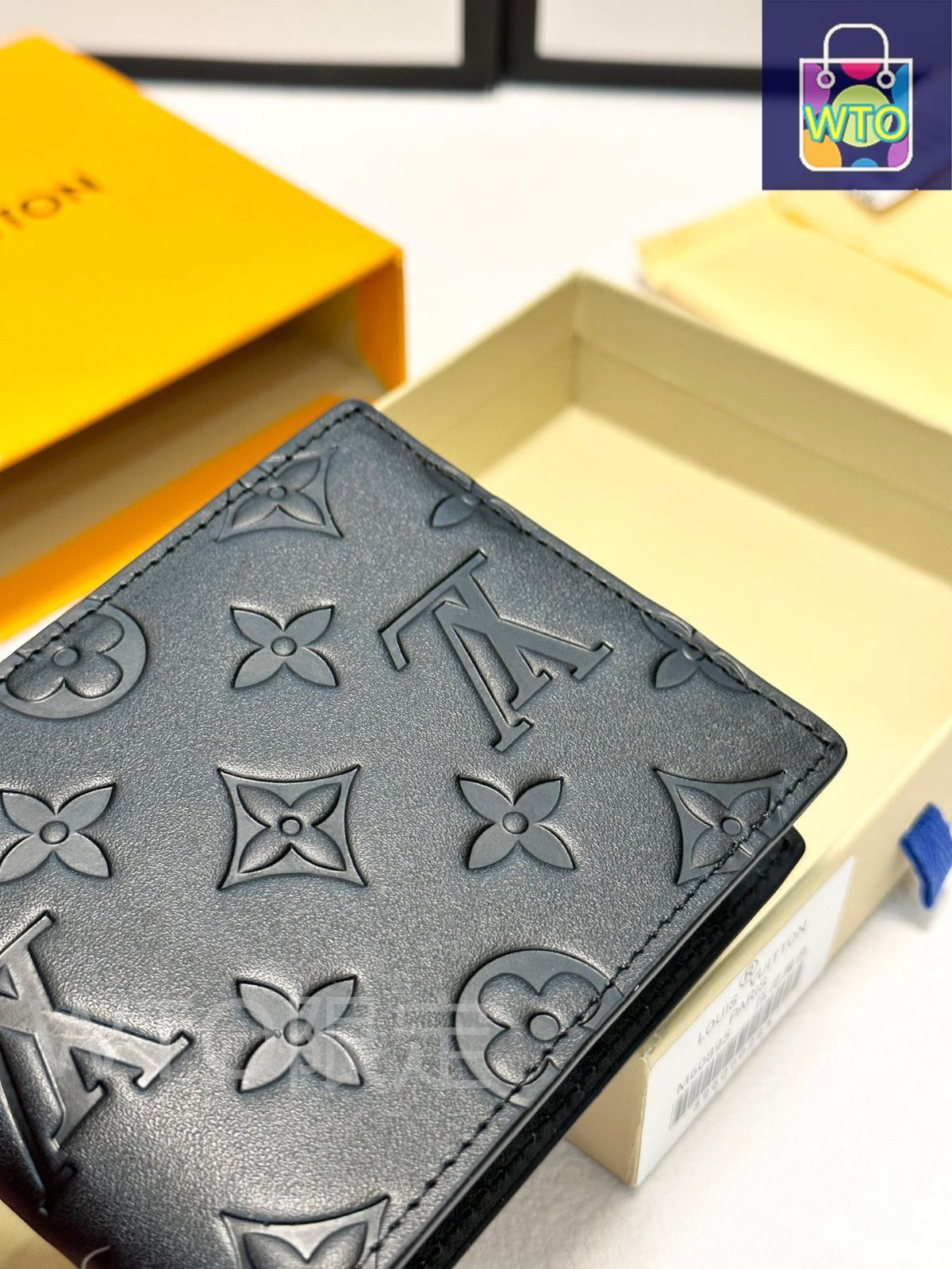 Louis Vuitton】今日特価！黒色 19x10 サイズ クラシック