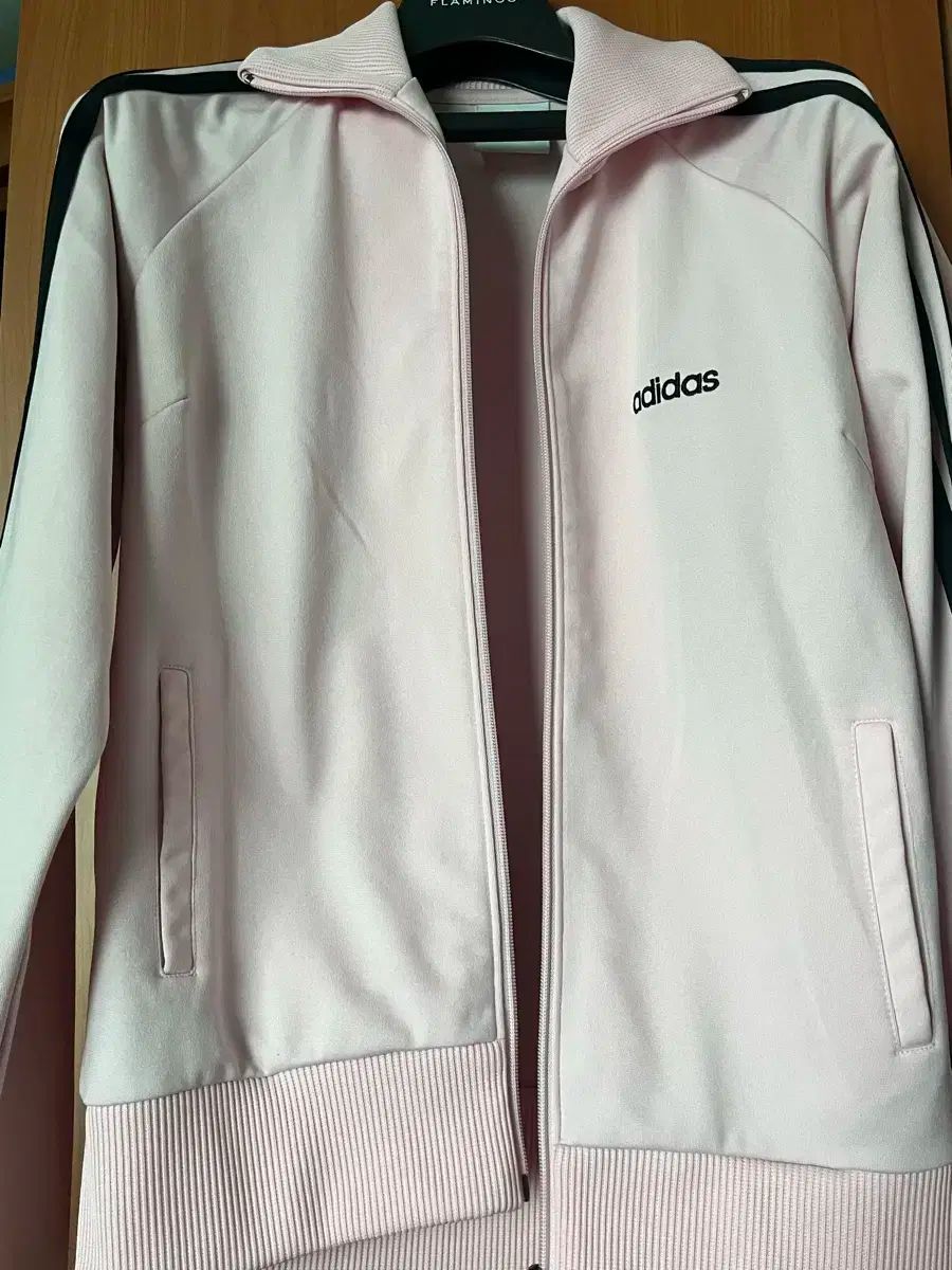 adidas アディダス いちごミルク ブラッフィング ジャージ