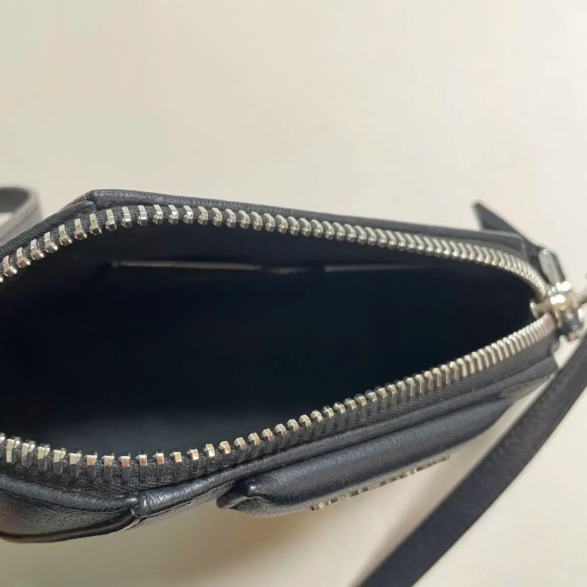 ジバンシィ GIVENCHY ANTIGONA ナノ クロスバック DECORATOM_COM_BR