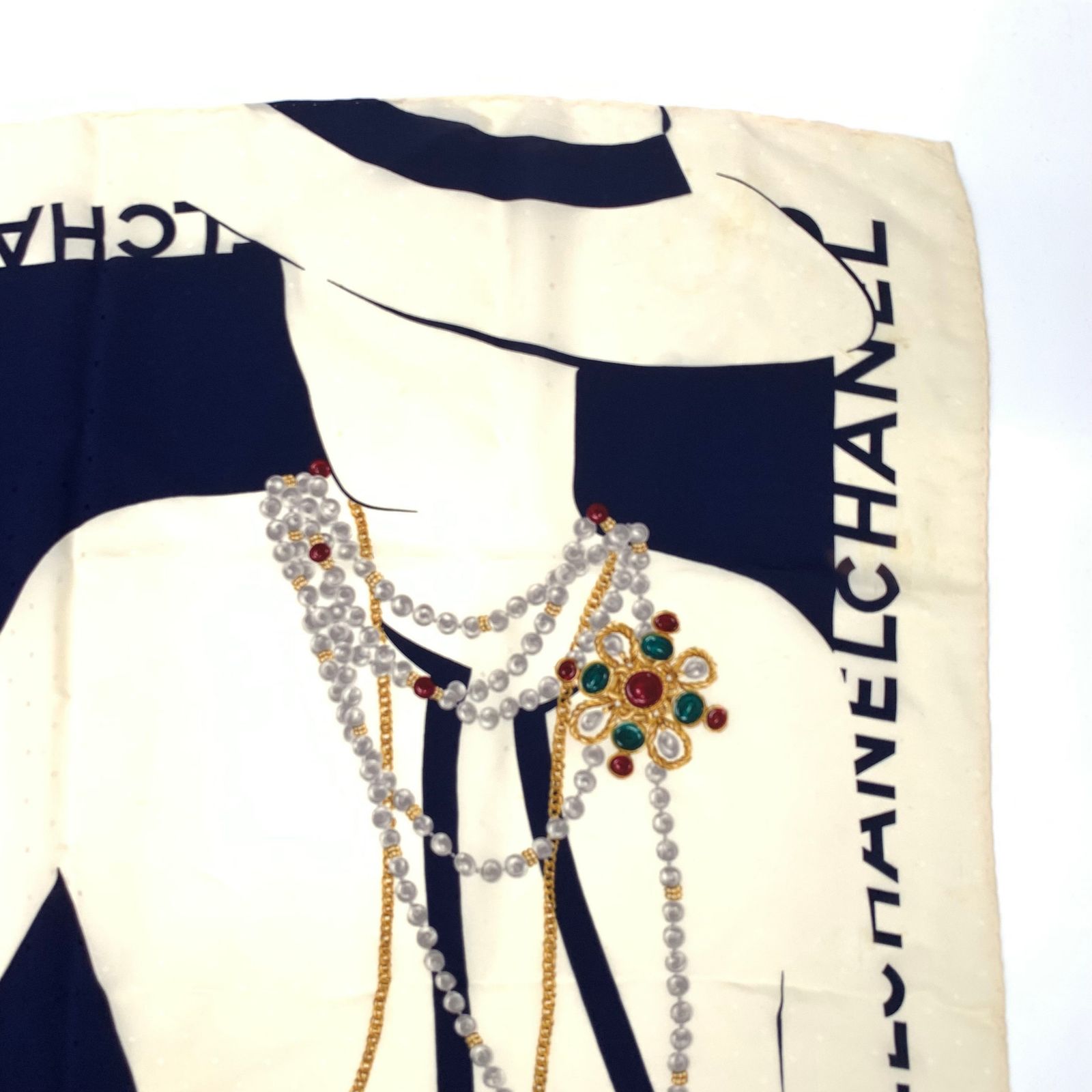 CHANEL シャネル ヴィンテージ マドモアゼル ビジュー スカーフ 大判 CHANEL シャネル ヴィンテージ マドモアゼル ビジュー シルク
