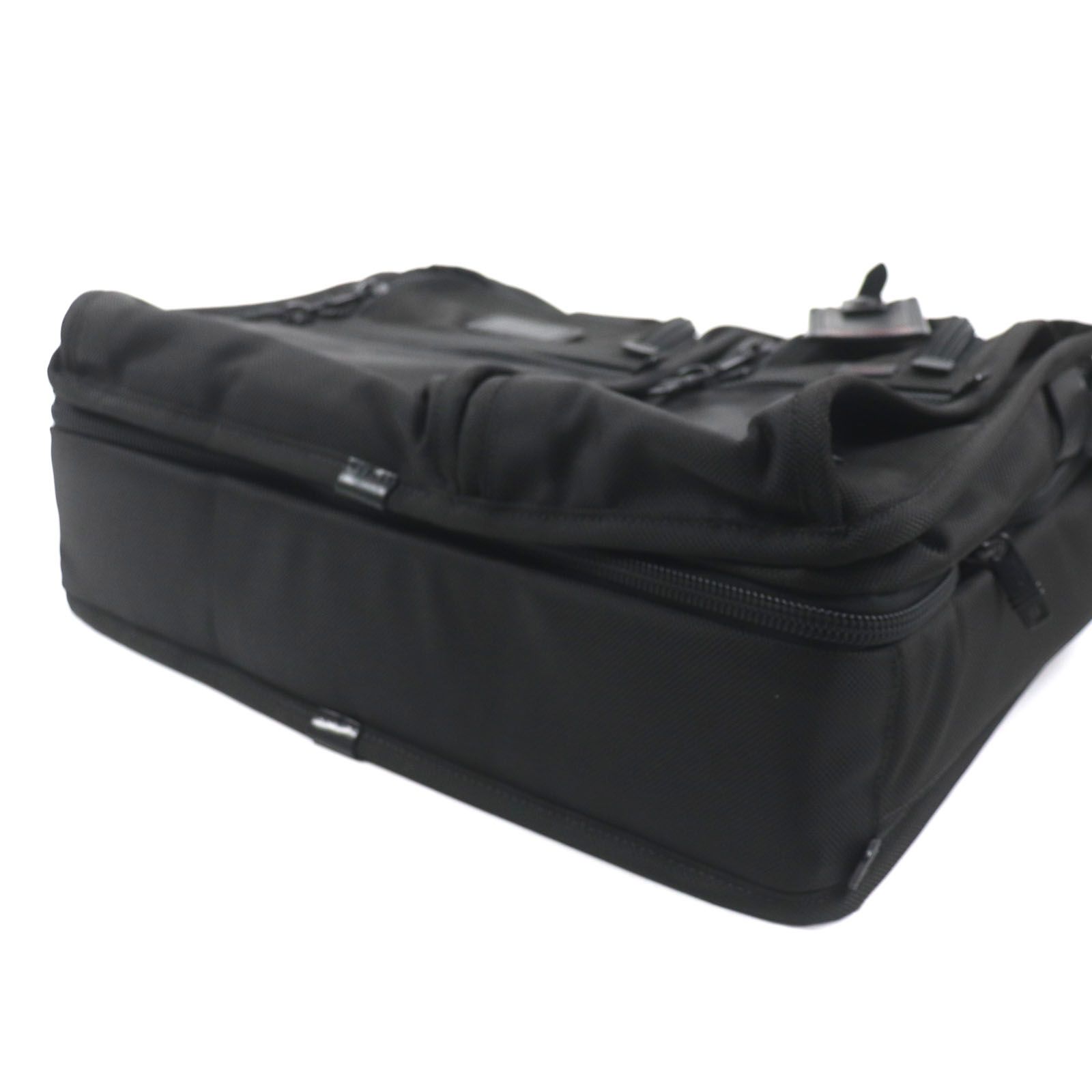 TUMI 美品 トゥミ パソコンケース ナイロン 黒 ブラック PCケース 黒