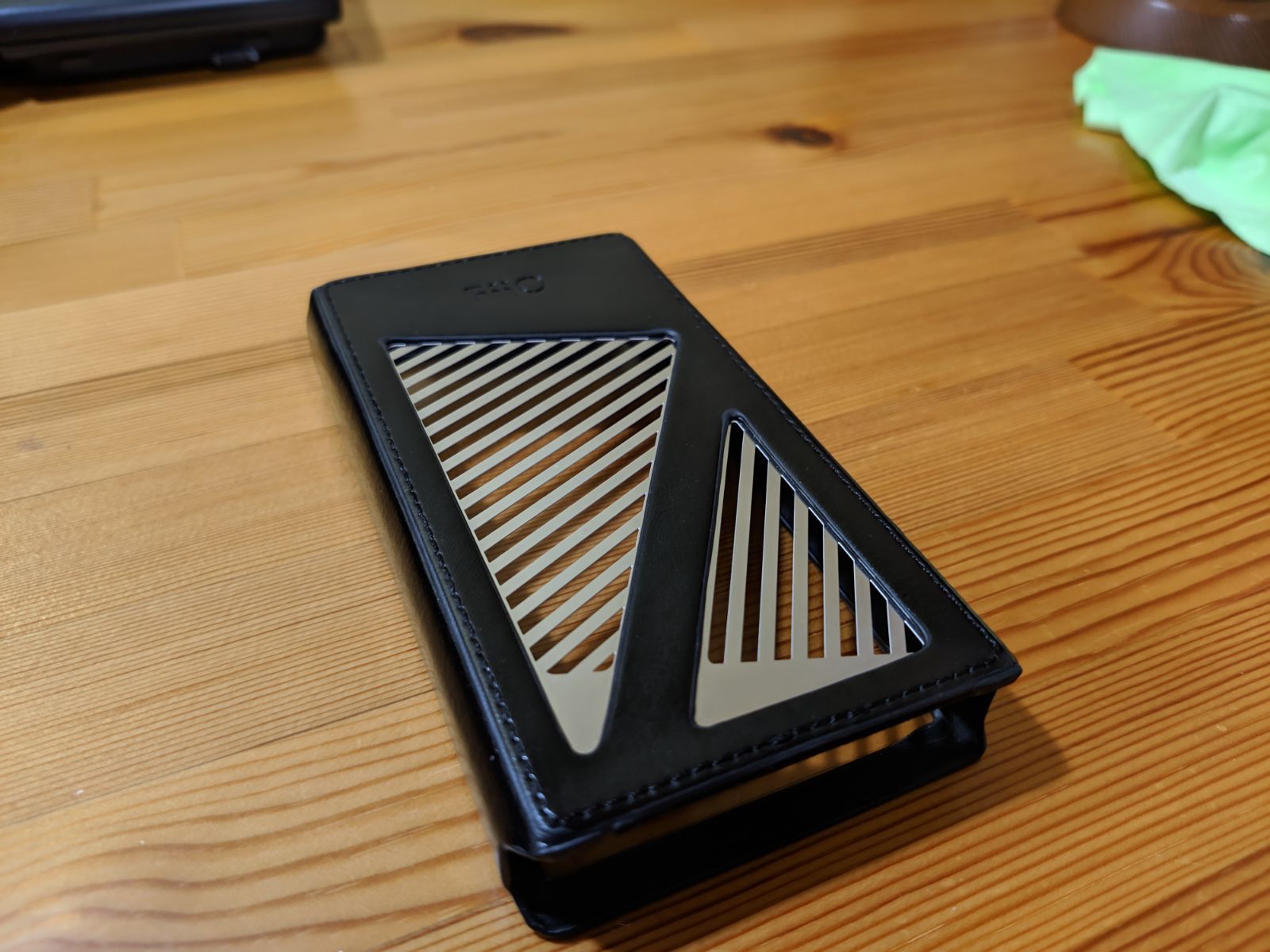新品同様 fiio M11 純正レザーケース付き FiiO M11 純正レザーケース×2付き