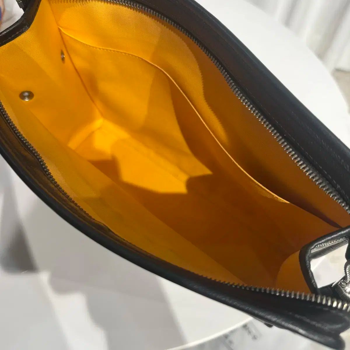 HERZ（ヘルツ）iPadも入るトラベルパットホルダー KB-1 ブラック HERZ