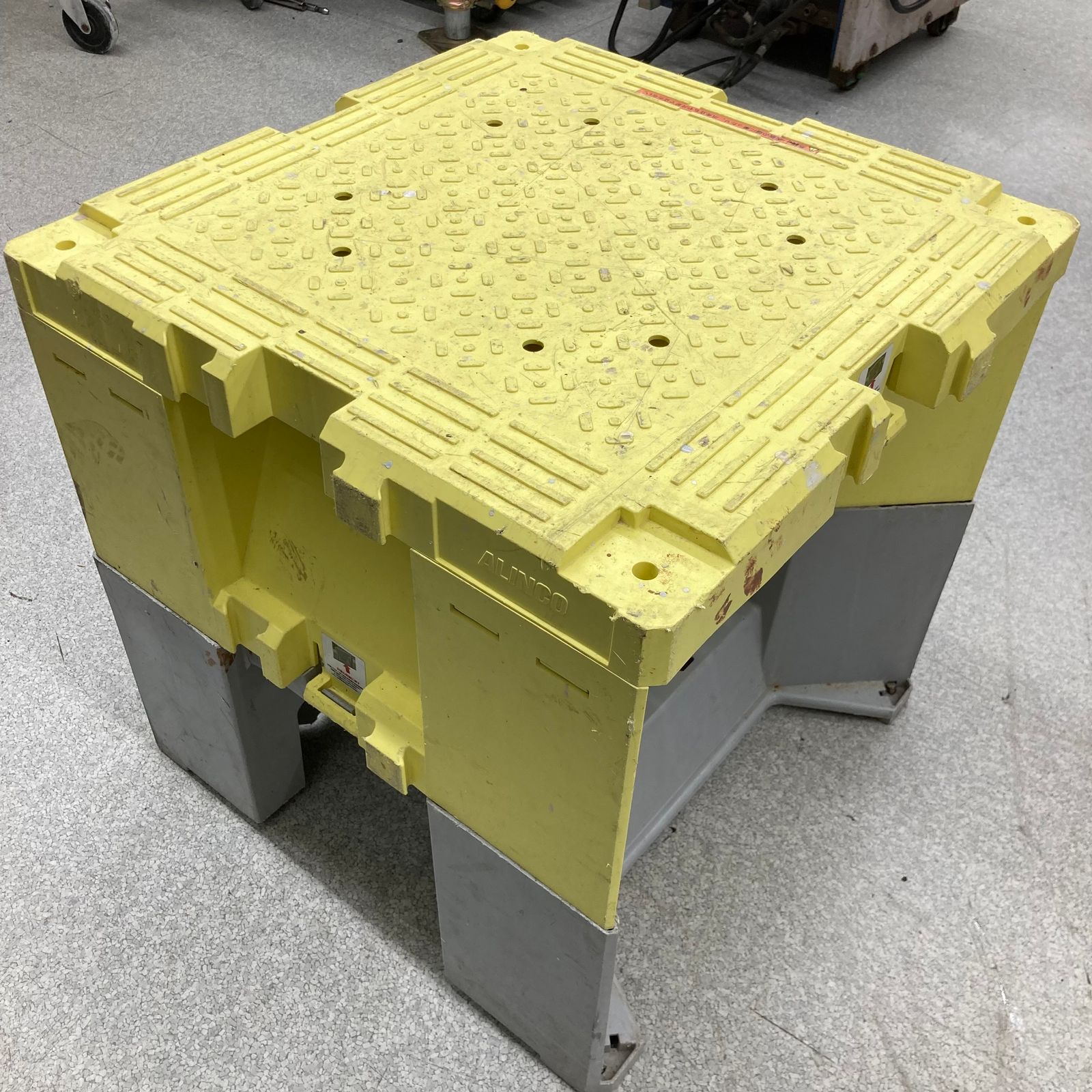 ALINCO/アルインコ】ステップキューブ 樹脂製作業台 SC50 中古現状品 