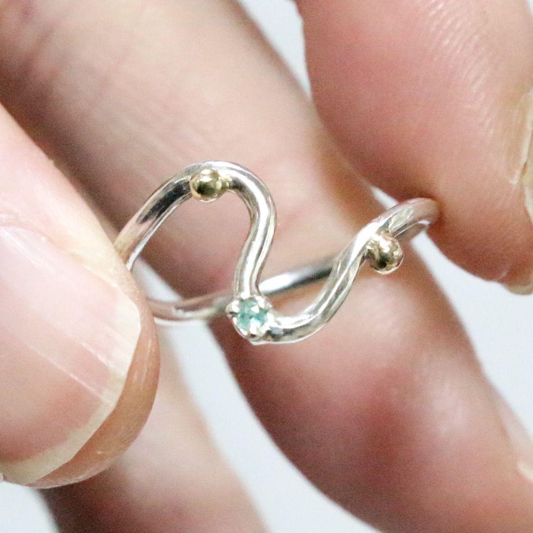 ブラジル産パライバトルマリンとK10粒々無造作曲線デザインシルバーリング10.5 ブラジル産パライバトルマリンとK10粒々の無造作曲線デザイン