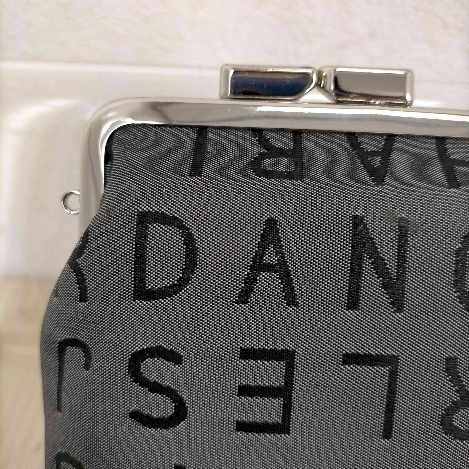 シャルル ジョルダン CHARLES JOURDAN ロゴがま口ケース