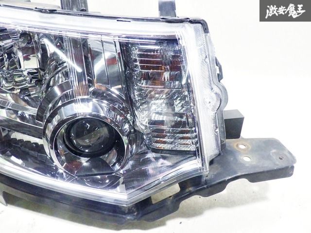 三菱 デリカD:5 D5 CV5W 純正 ヘッドライト 左右 バラスト付き 三菱 純正 デリカD5 《 CV5W 》 左ヘッドライト 8301D291 P31501
