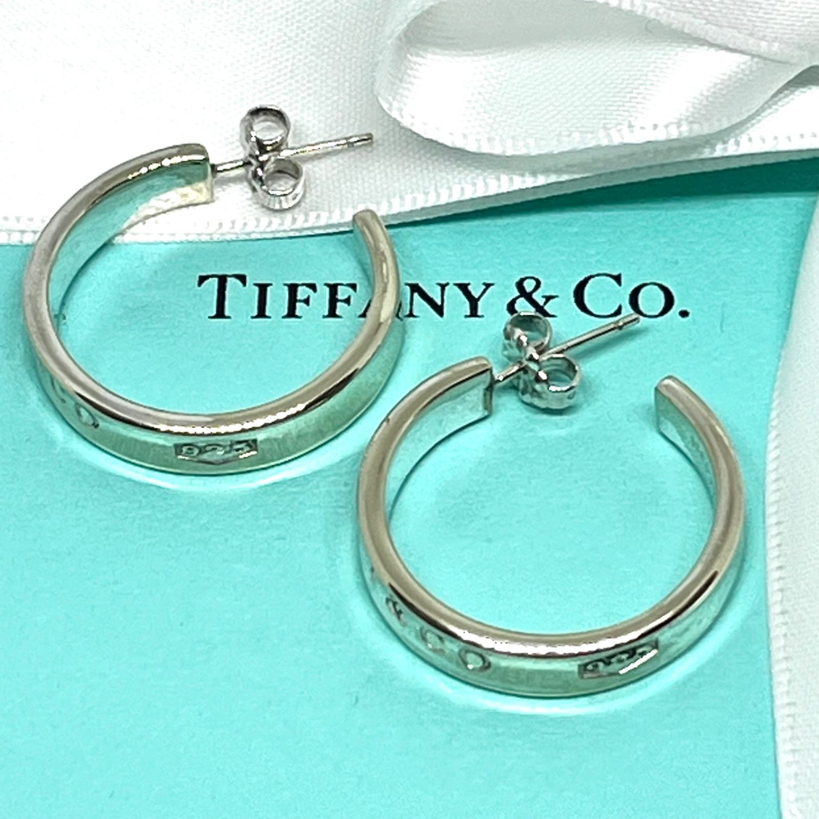 美品】TIFFANY & Co. ティファニー 1837 ナロー フープ ピアス