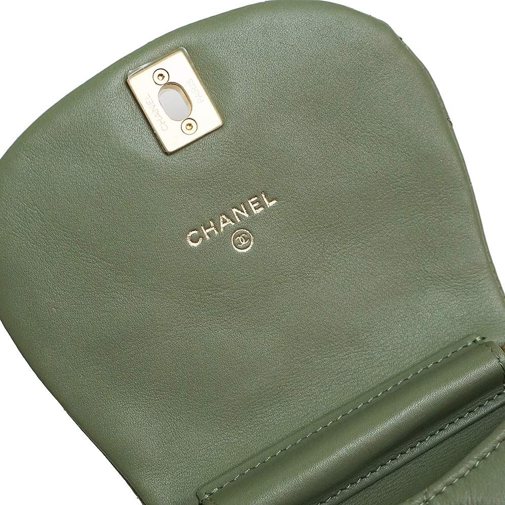 CHANEL - シャネル ポーチ カーキ グリーン ニュートラベル 美品