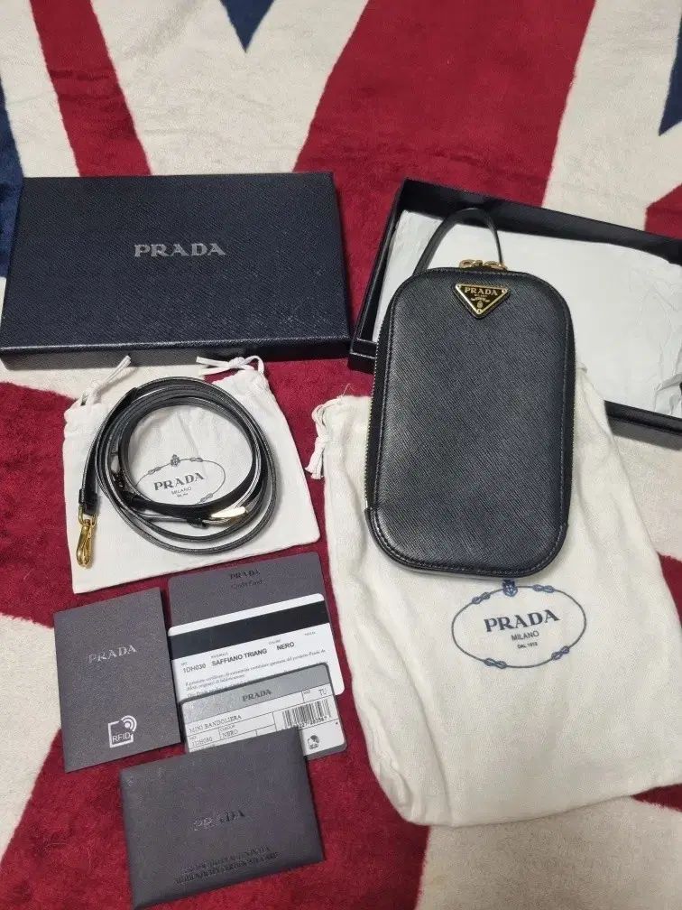 PRADA プラダ サフィアーノ 携帯 ホルダーバッグ 1DH030