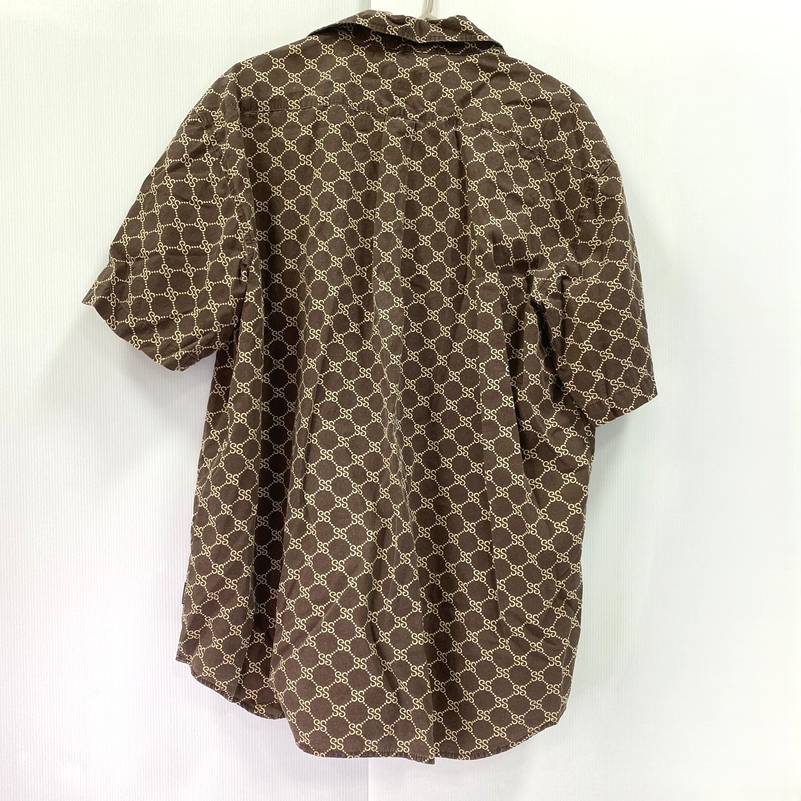 品 STUSSY 半袖シャツ メンズ ブラウン XLサイズ SSリンク モノグラム ステューシー 茶色 GM