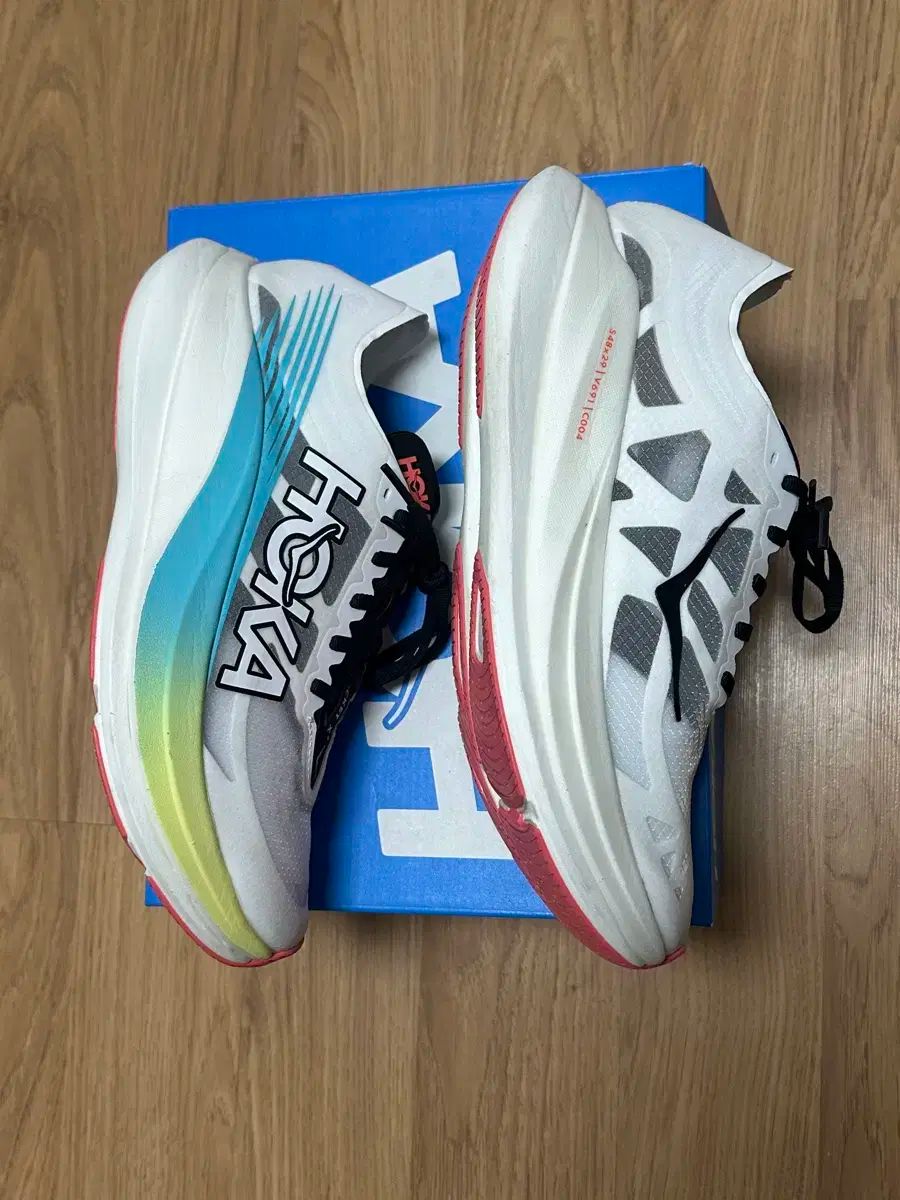 X2 カーボンランニングシューズ