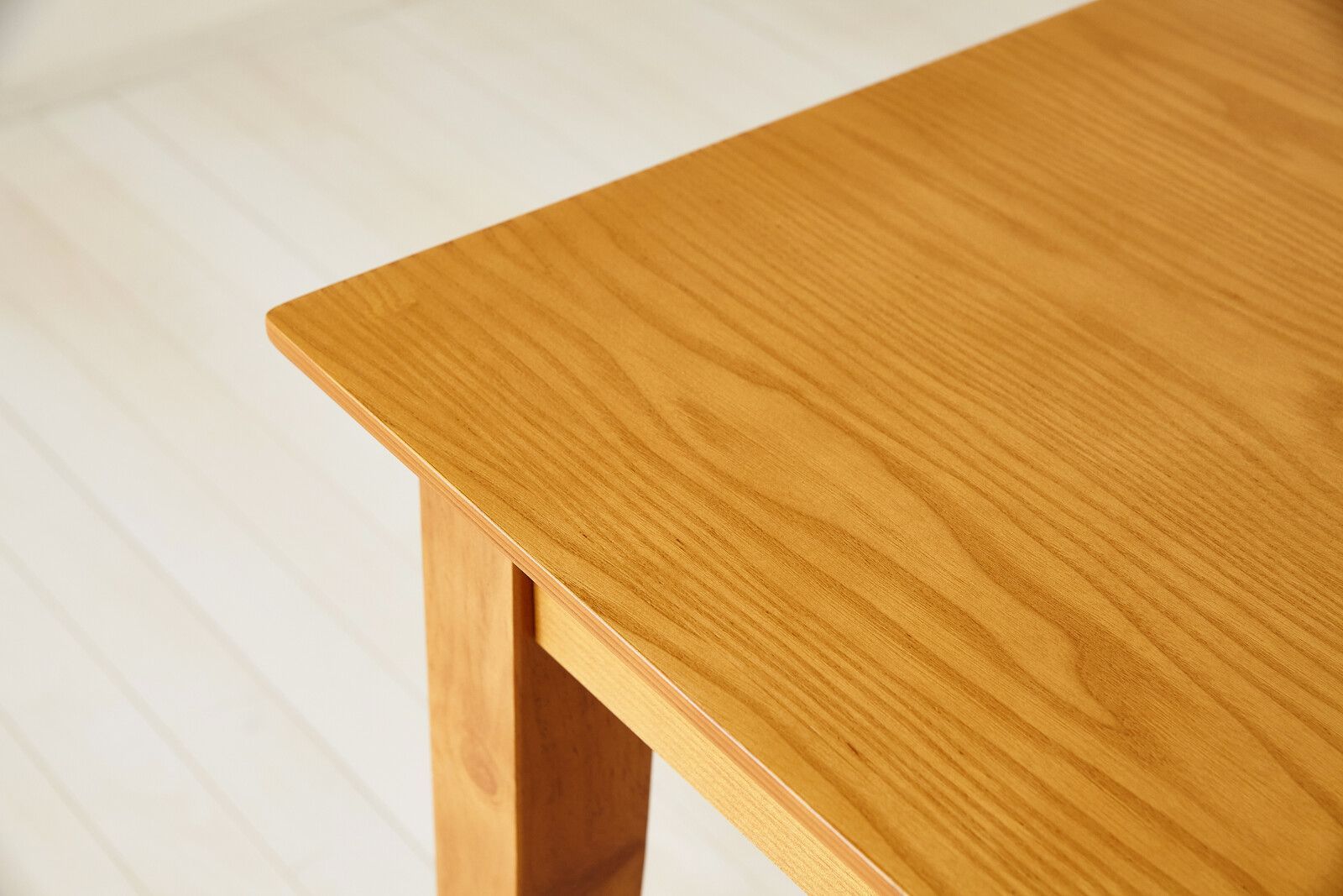 ダイニングテーブル