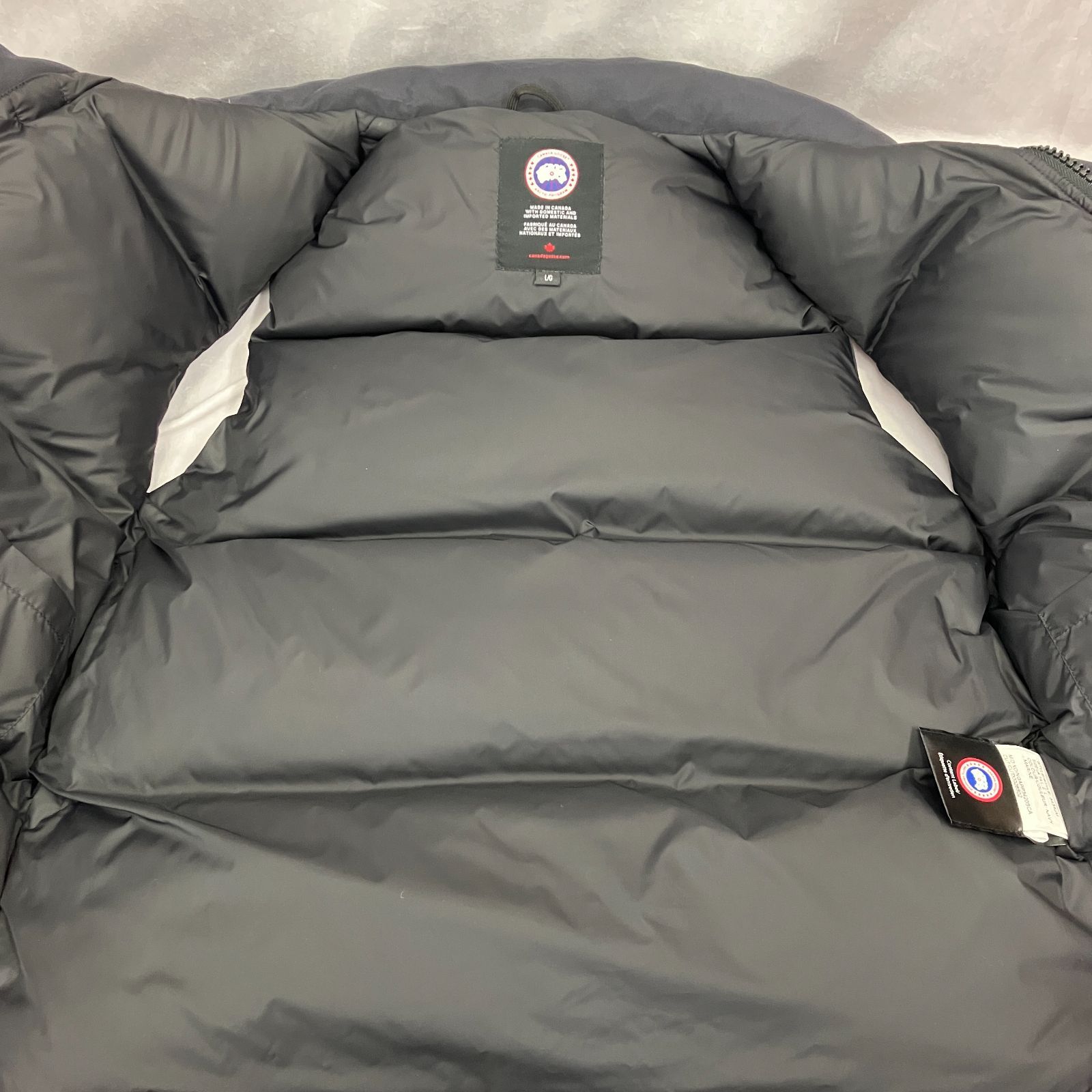 カナダグース　ダウンベスト モントリオール　グレー　サイズM CANADA GOOSE カナダグース モントリオール ダウン ベスト
