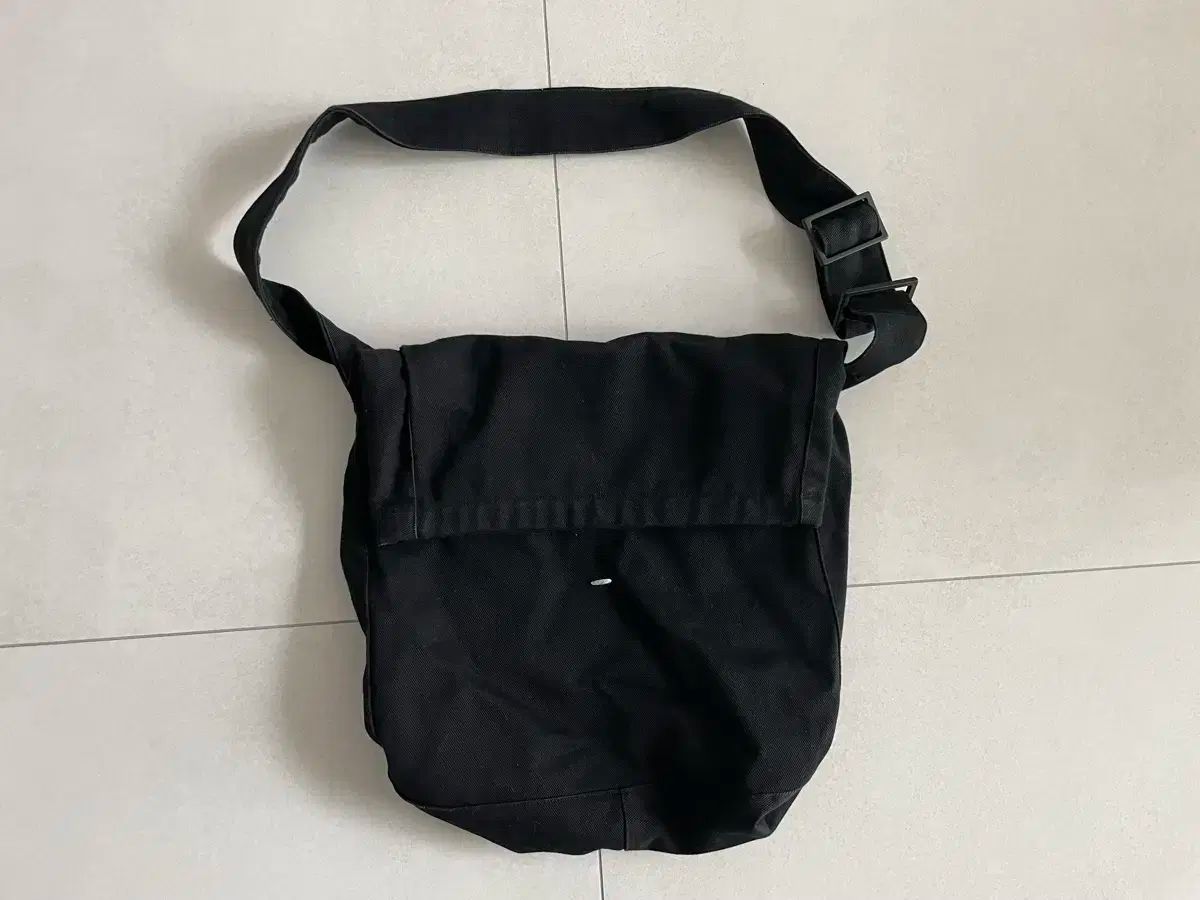 All Leaf vein BAG – ryaw online store ryaw Leaf Vein Bag