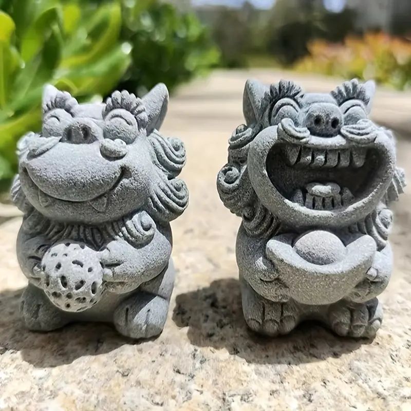 獅子　石彫刻 獅子の石彫刻 約15cm