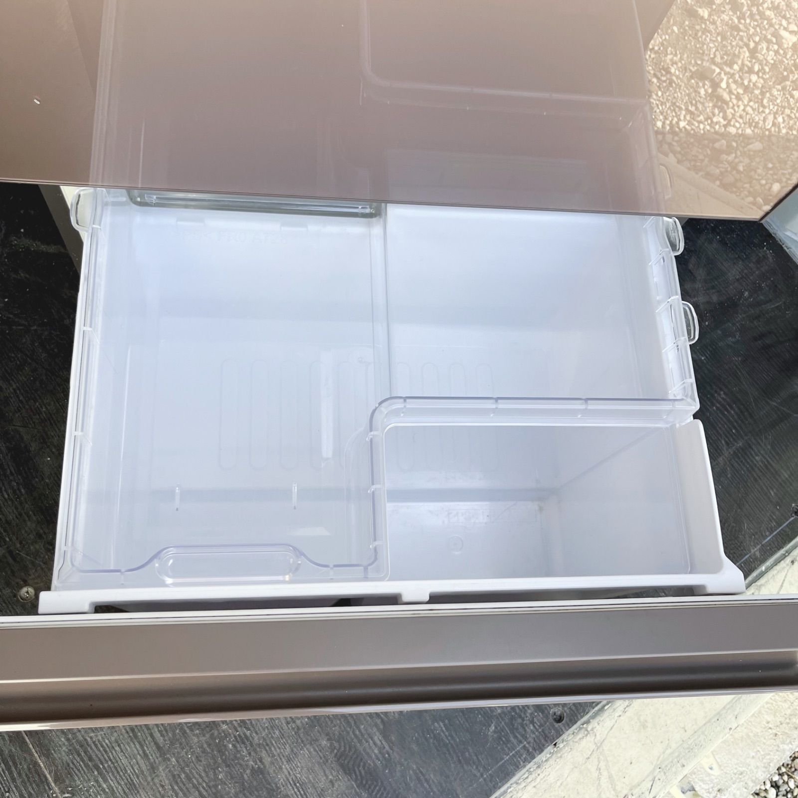 77取付無料！SHARPプラズマクラスター搭載メタリックブラウン3ドア冷蔵庫！ 77取付無料！SHARPプラズマクラスター搭載メタリックブラウン3