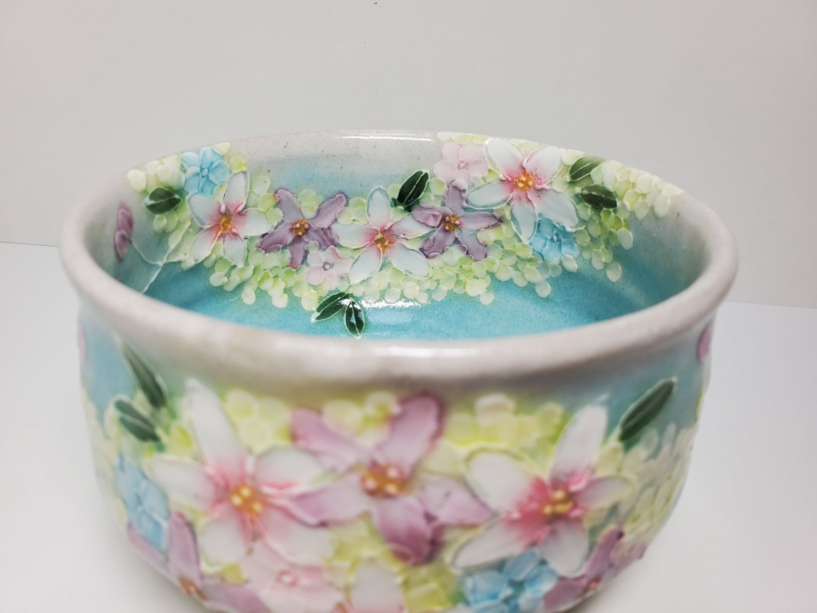 工房「ゆずりは」【薄紅花景色 抹茶碗（平型）】 - メルカリ