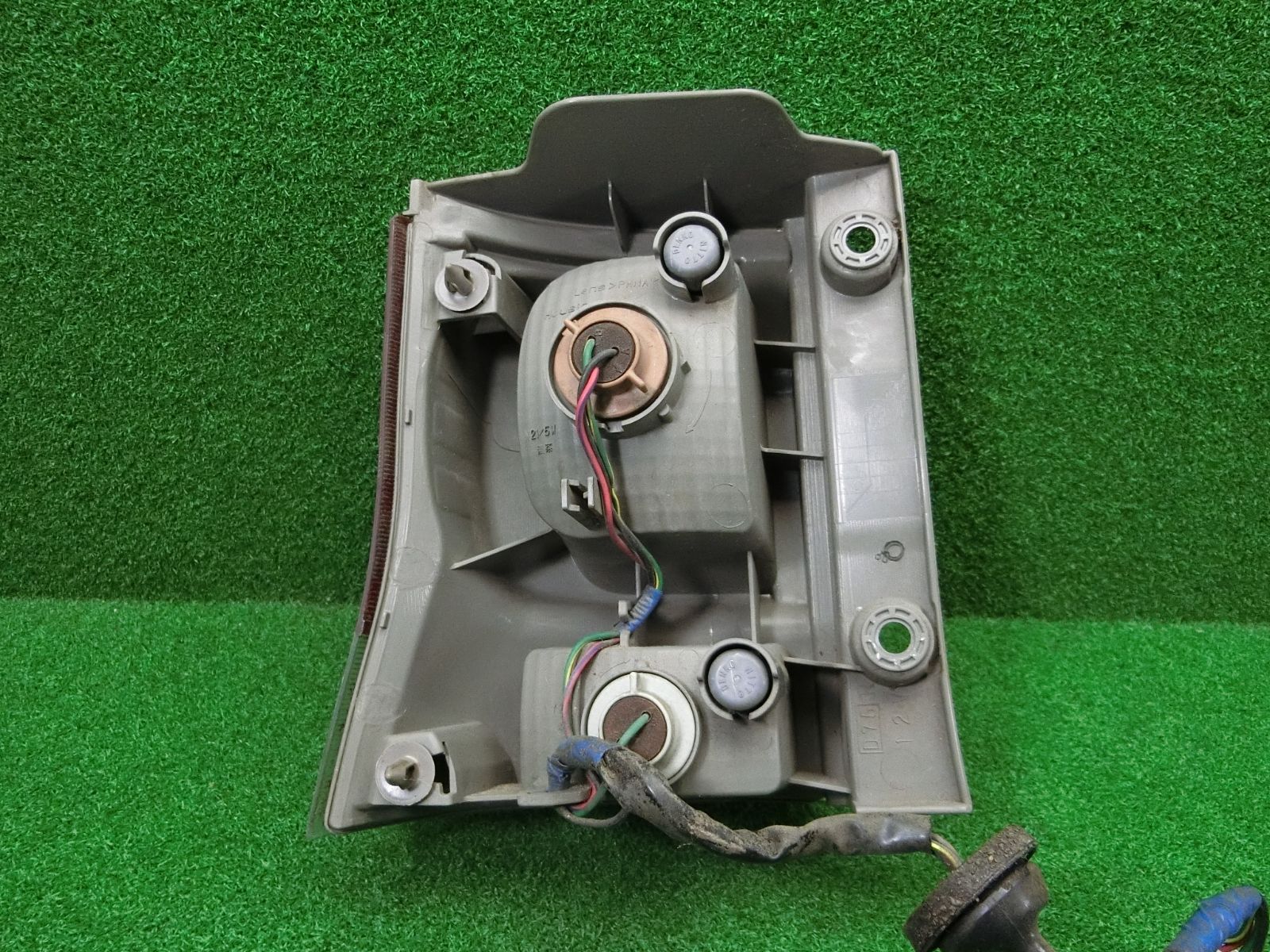 10687] タント L375S 右 テールライト テールランプ ICHIKOH