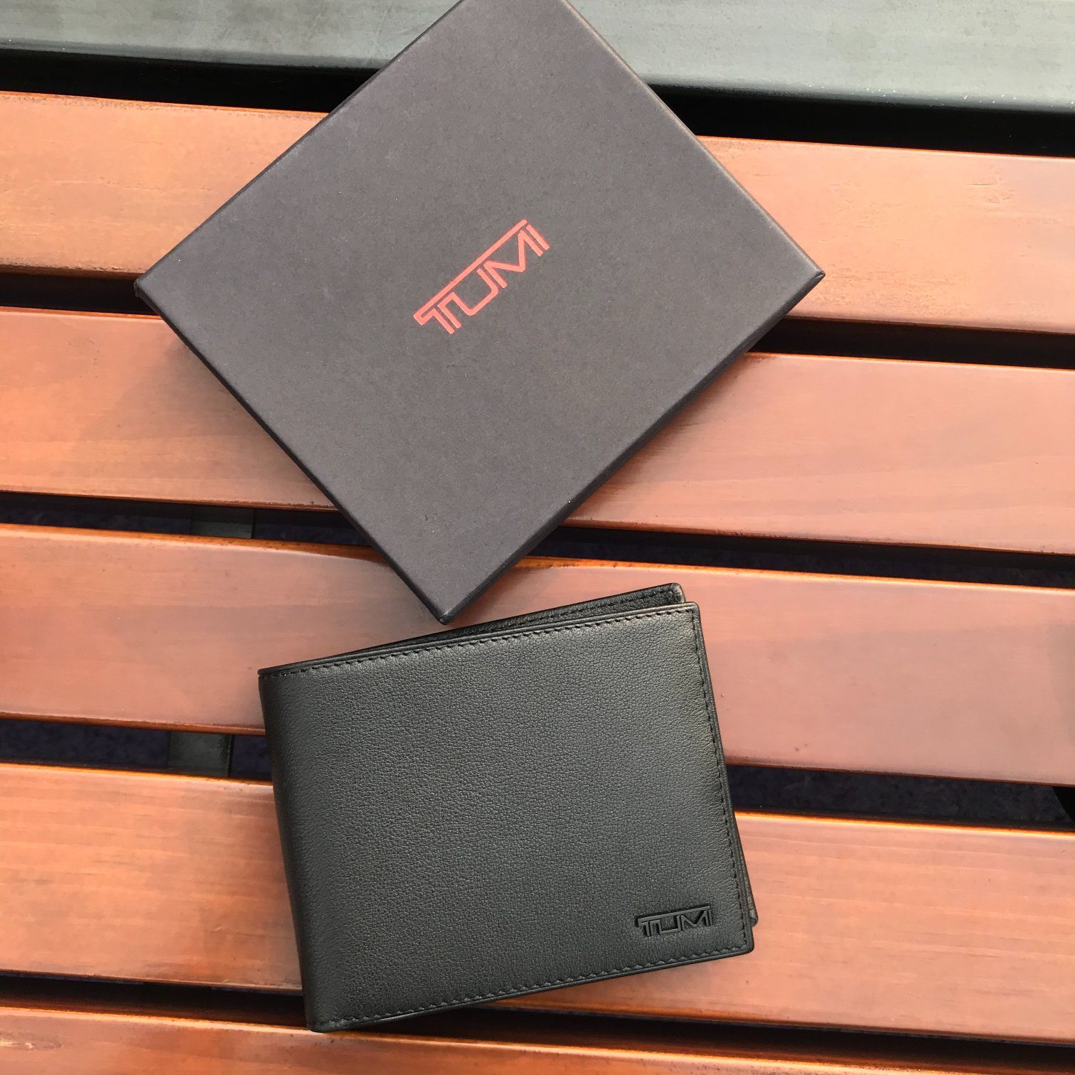 新品未使用 TUMI トゥミ 財布 折り財布 カード入れ 二つ折り 