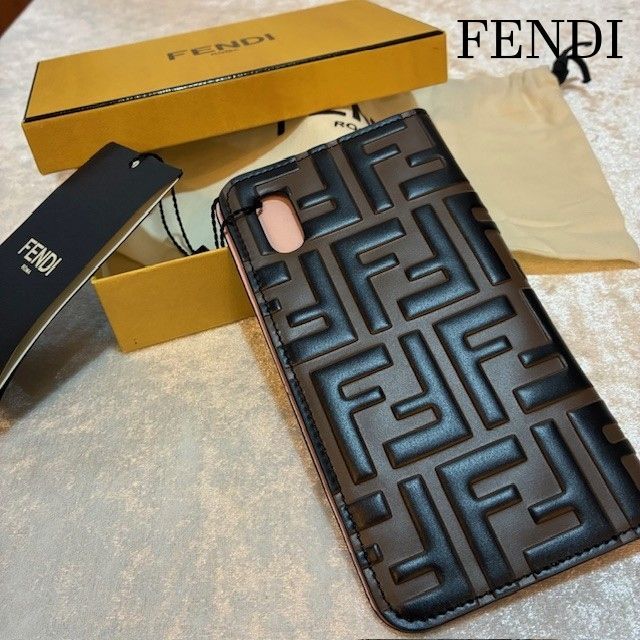 フェンディ FENDI ズッカ 型押しカーフレザー iPhoneX カバーケース