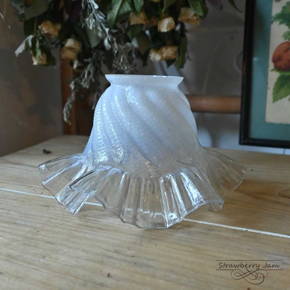 L3710-209-1 フランスアンティーク フレンチ ガラスシェード オパーリンガラス ホワイト フラワー シェード 照明 フランス