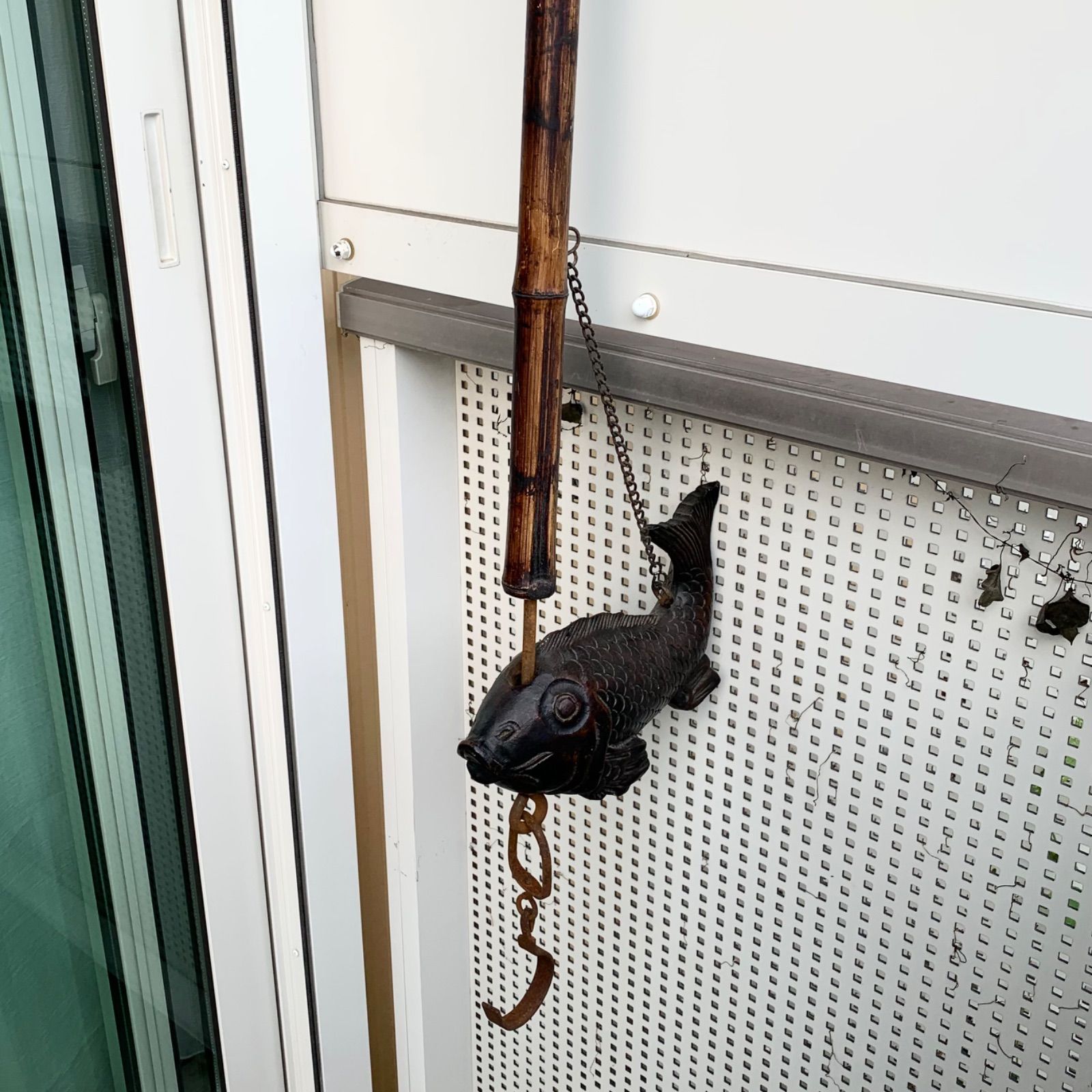 古民家囲炉裏 自在鉤の横木 Amazon.co.jp: 木彫囲炉裏自在鉤魚横木魚木古民家昭和レトロ