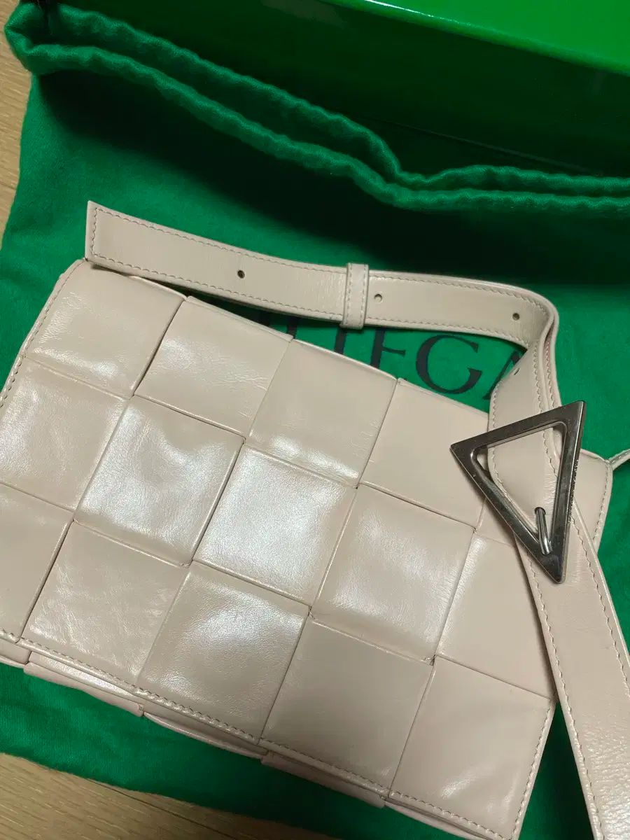 Bottega Veneta ボッテガヴェネタ st カセットバッグ