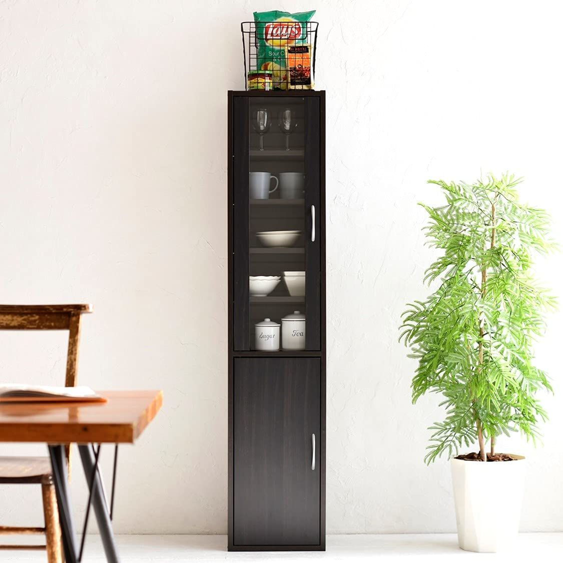 新着商品 山善 YAMAZEN 食器棚 スリム 幅32㎝ ミニ 高さ150×奥行29㎝ 扉が左右付け替えられる|棚板高さ調節 一人暮らし 組立品 ダークブラウン CCB-1530 DBR
