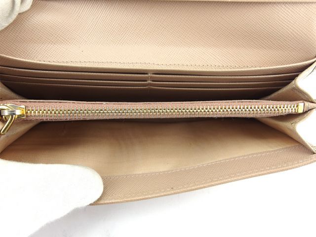 美品　PRADA ベージュ 長財布 プラダ 長財布 ファスナー付き 長財布 レディース リボン