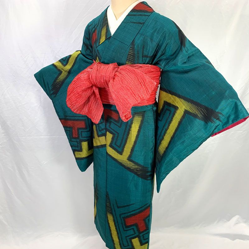 銘仙　セミアンティーク　着物 アンティークお召銘仙。 亀甲の中がギンガムチェックとか