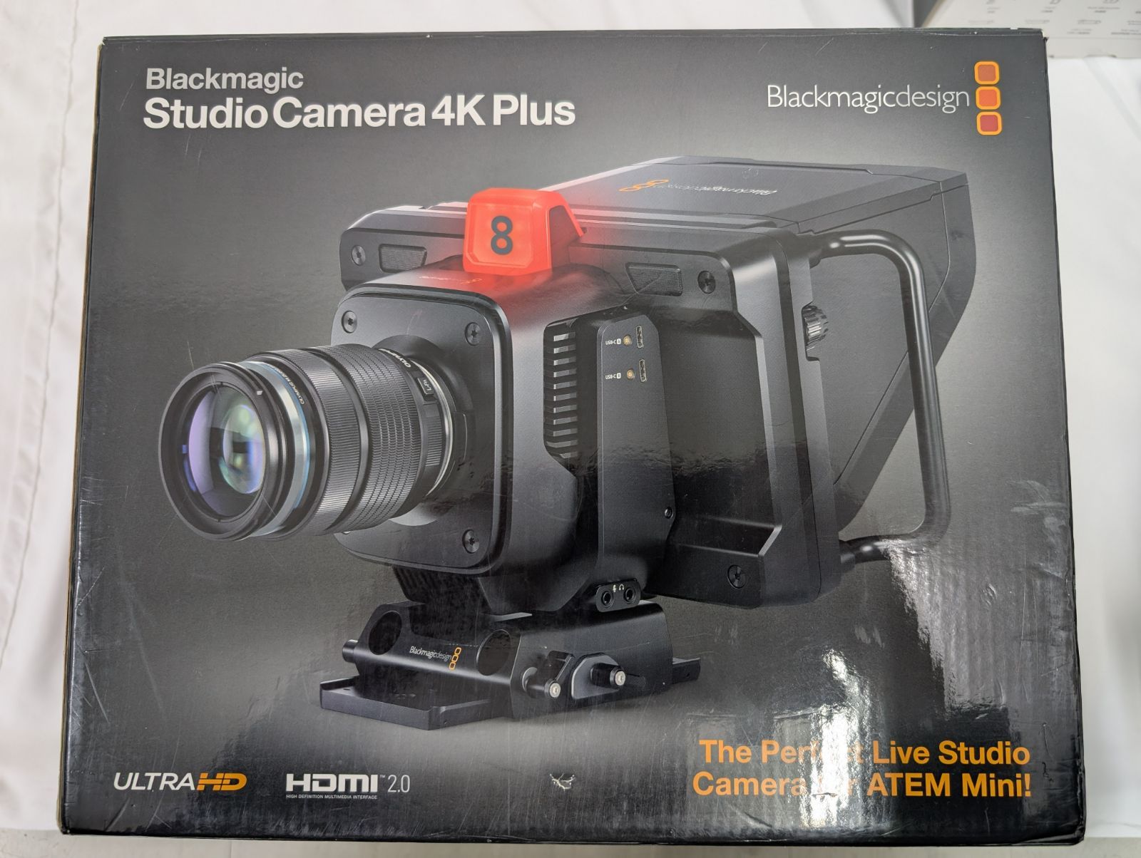 Blackmagic Studio Camera 4K Plus ブラックマジックデザイン