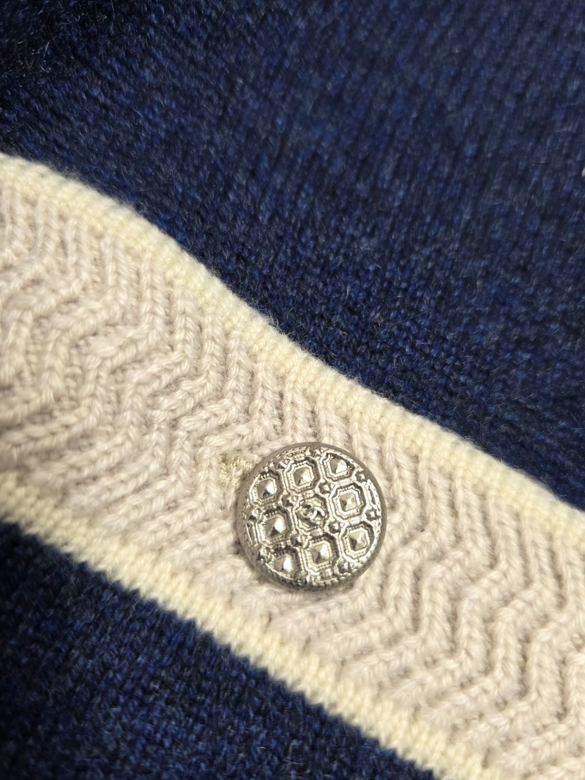 ☆ 極美品！CHANEL(シャネル) カシミヤ ニット カーディガン