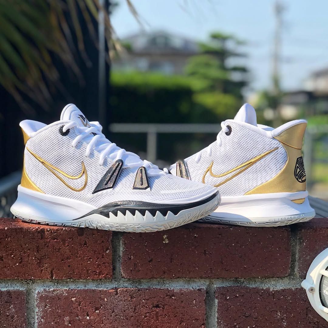 Nike カイリー7 EP ホワイト/ブラック/ゴールド Amazon.co.jp: [ナイキ] カイリー 7 EP KYRIE 7 EP ホワイト
