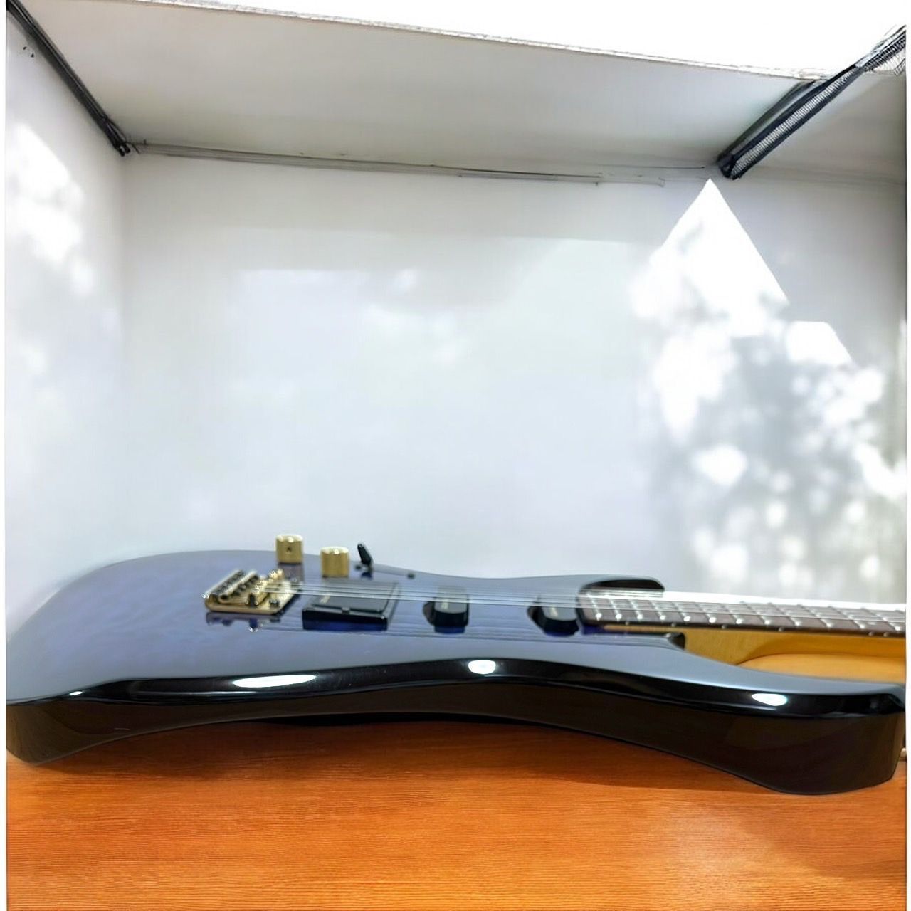 ☆送料無料 美品 希少カラー FERNANDES フェルナンデス FGZ-420