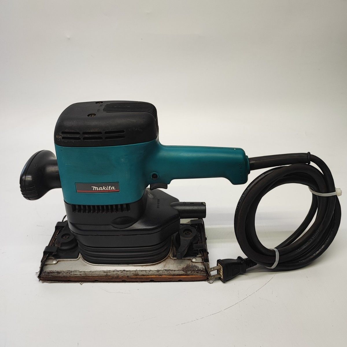 マキタ(makita) オービタルサンダ 9046【桶川店】 - メルカリ マキタ(makita) オービタルサンダ 9046【桶川店】 - メルカリ