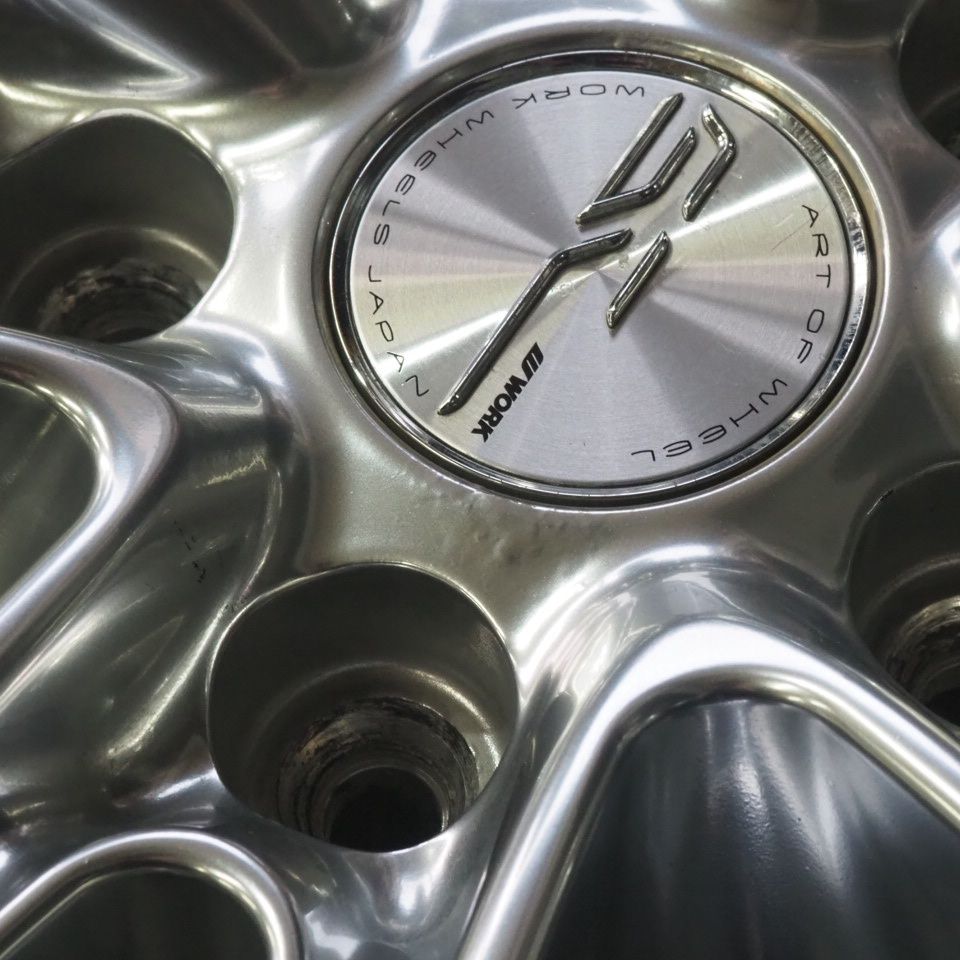 19×8.5J 38