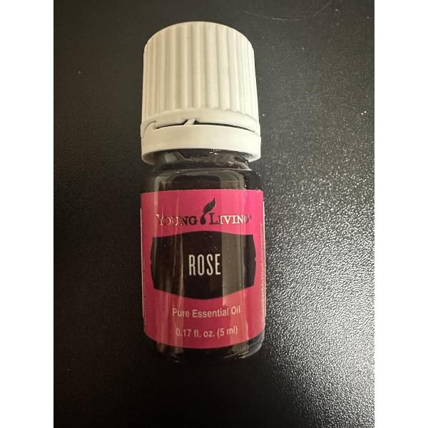 ヤングリヴィング　ローズ　5ml ローズ 5ml | ヤング・リヴィング精油 | Young Living Essential