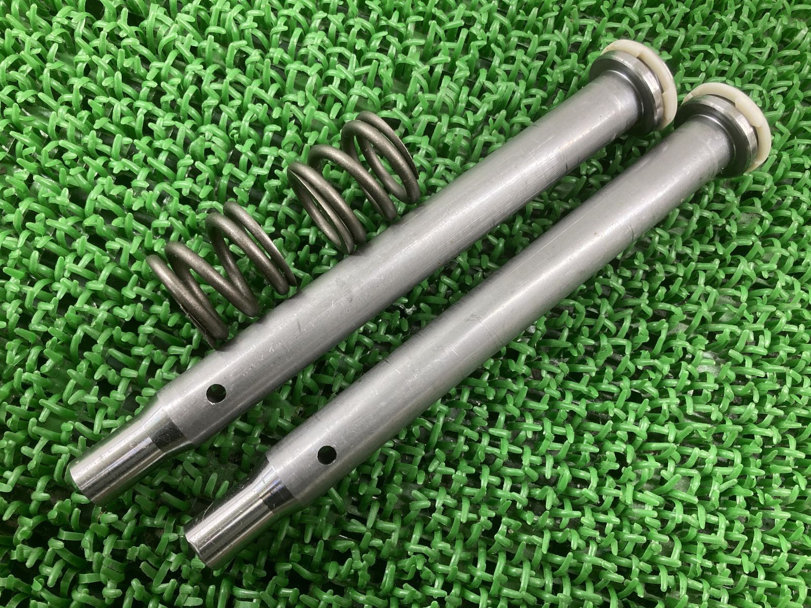 XMAX フロントフォークシリンダー 左右 SG42J-005*** ヤマハ 純正 中古 2019年式外し SG42J-005 X-MAX コンディション良好 曲がり無し