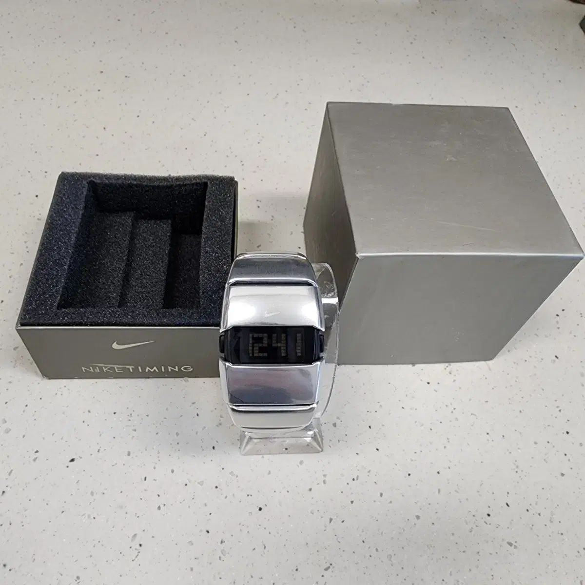 最終値下げ　Nike D LINE 時計　8/31まで Nike D Line Watch | eBay