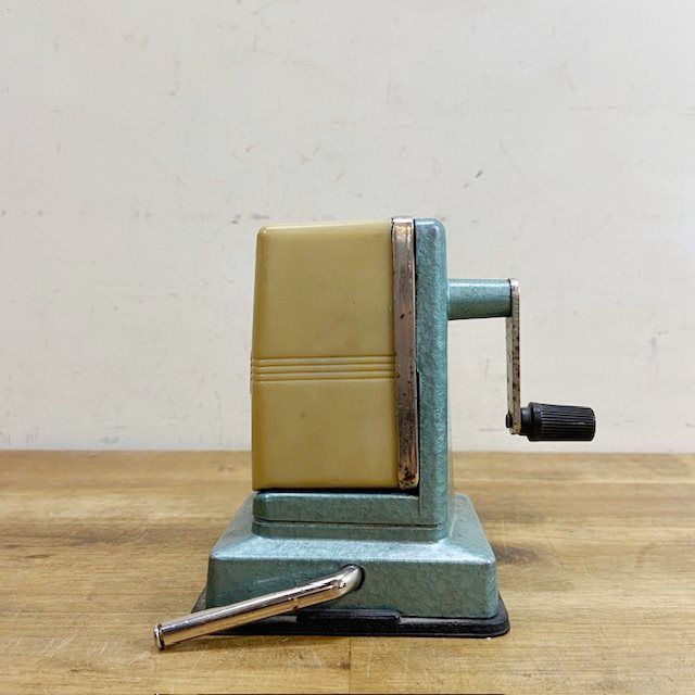 アメリカ ヴィンテージ BOSTON 鉛筆削り ペンシルシャープナー ステーショナリー インテリア 店舗備品 アメリカン雑貨 B6013
