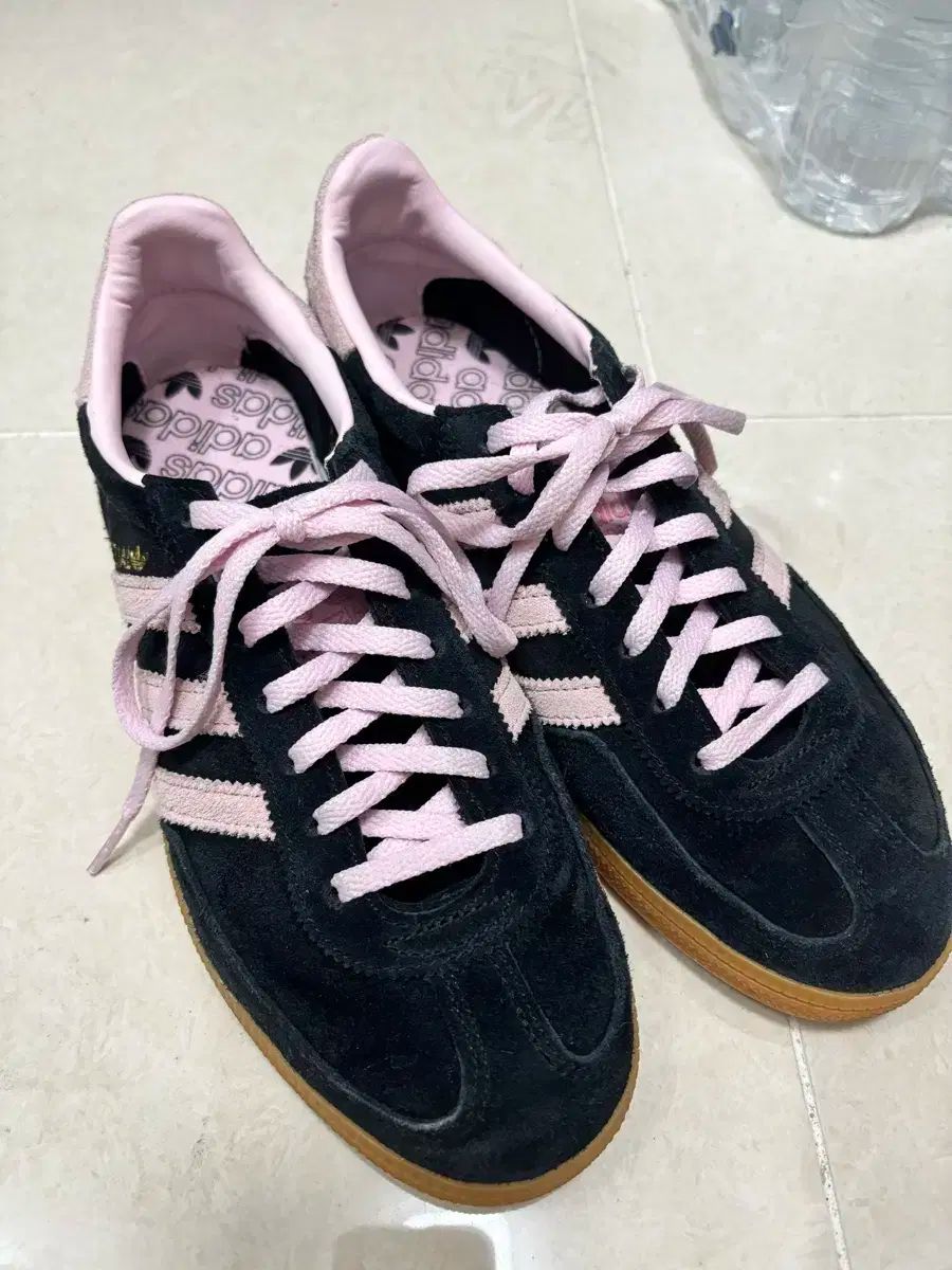 adidas(アディダス) スペツィアル ハンドボール ブラッククリアピンク