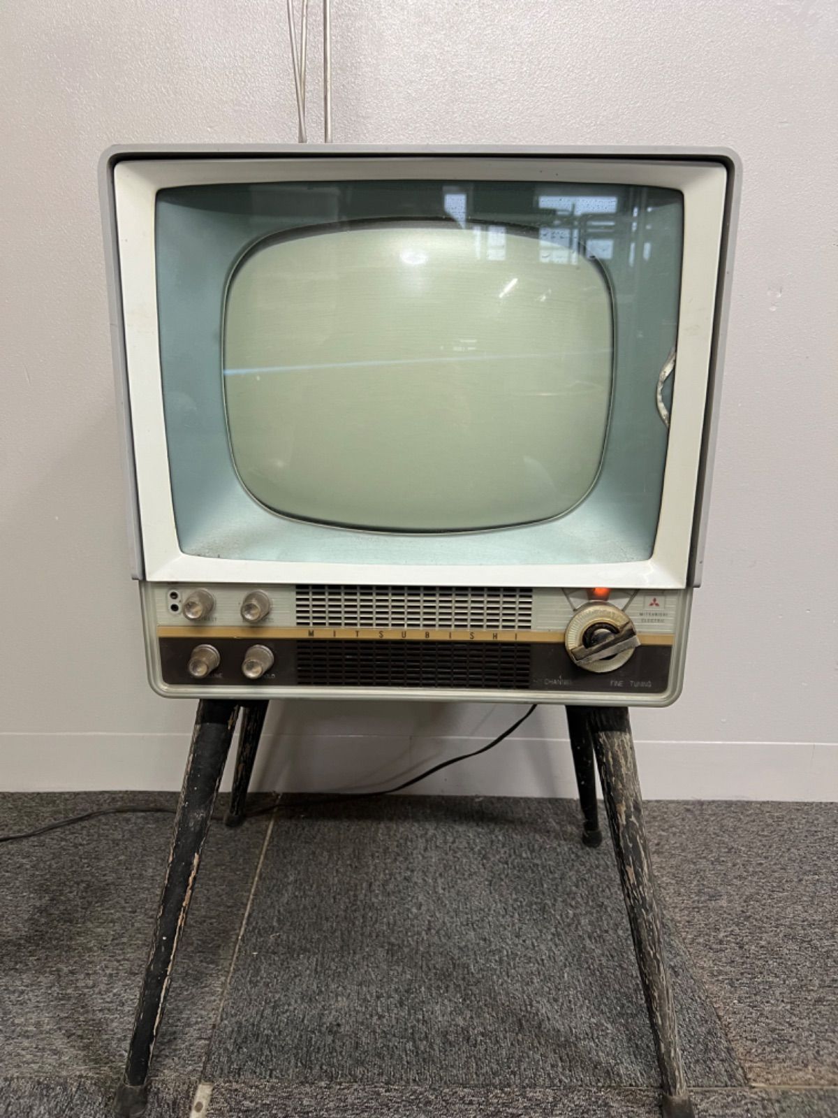 ⭐︎昭和 レトロ 三菱 真空管 テレビ MITSUBISHI 14t'_620 - メルカリ