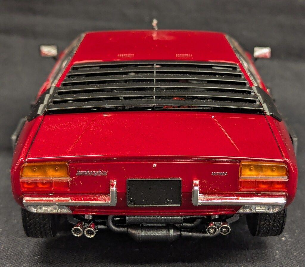 ウラッコ レッドメタリック