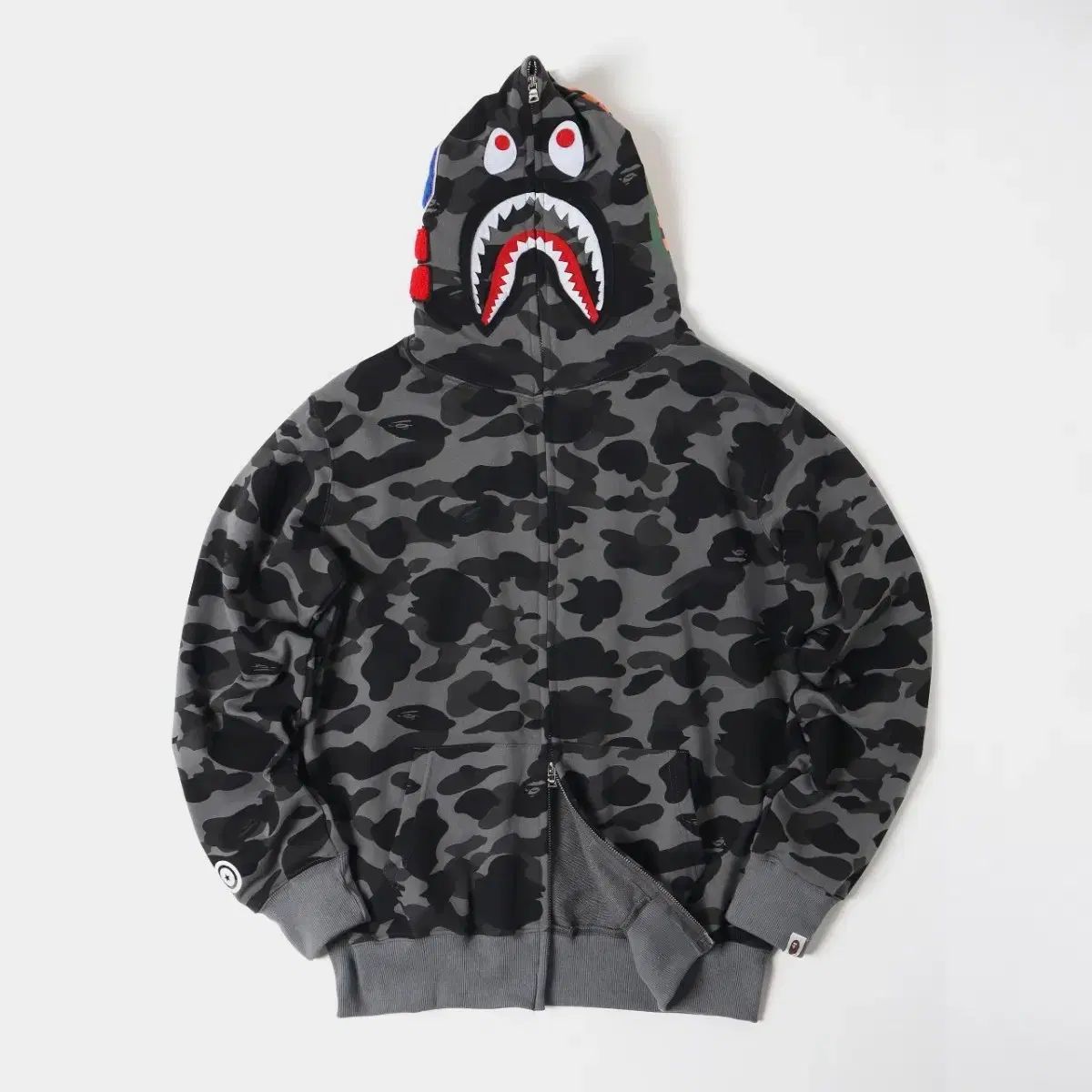 A BATHING APE カモフラージュパーカー　シャーク A BATHING APE(アベイシングエイプ) シャーク カモフラ フルジップ