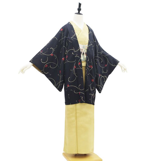 羽織 リサイクル 正絹 袷 黒 花唐草 モダン カジュアル 中古 仕立て上がり 身丈86 裄丈66 Ｓ～Ｍサイズ ハオリモノ みやがわ sb16188 中古】 羽織 リサイクル 正絹 袷 手染め 黒 花唐草 モダン おしゃれ