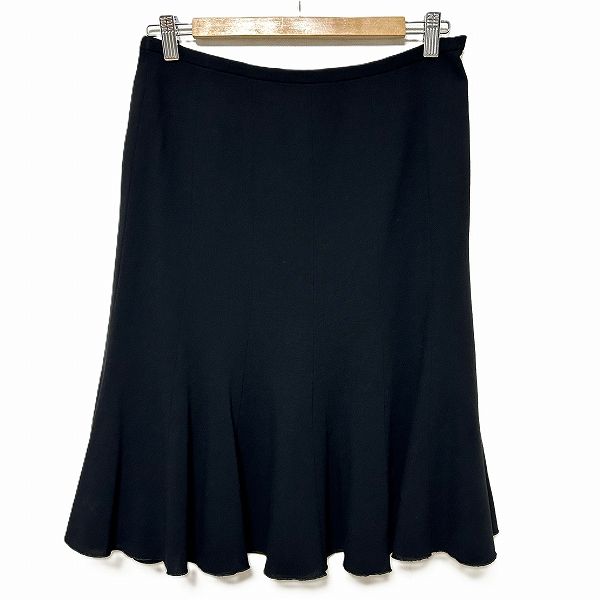 #anc アルマーニコレッツォーニ ARMANICOLLEZIONI スカート タイトスカート 38 緑 レディース [557322] ARMANI COLLEZIONI - ブランド通販 COLLEZIONI(アルマーニコレツォーニ)の商品一覧 ブランド