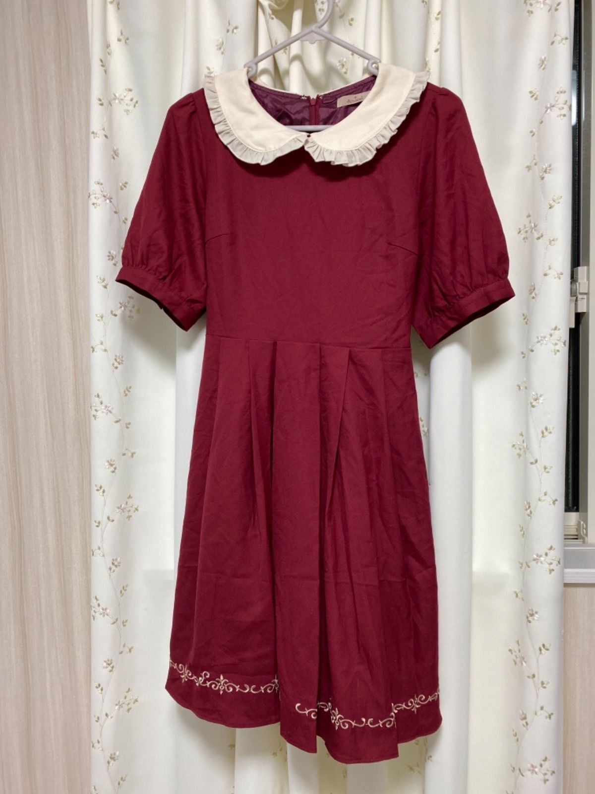 Amavel 赤ずきんちゃんワンピース ボルドー Amavel 赤ずきんちゃん